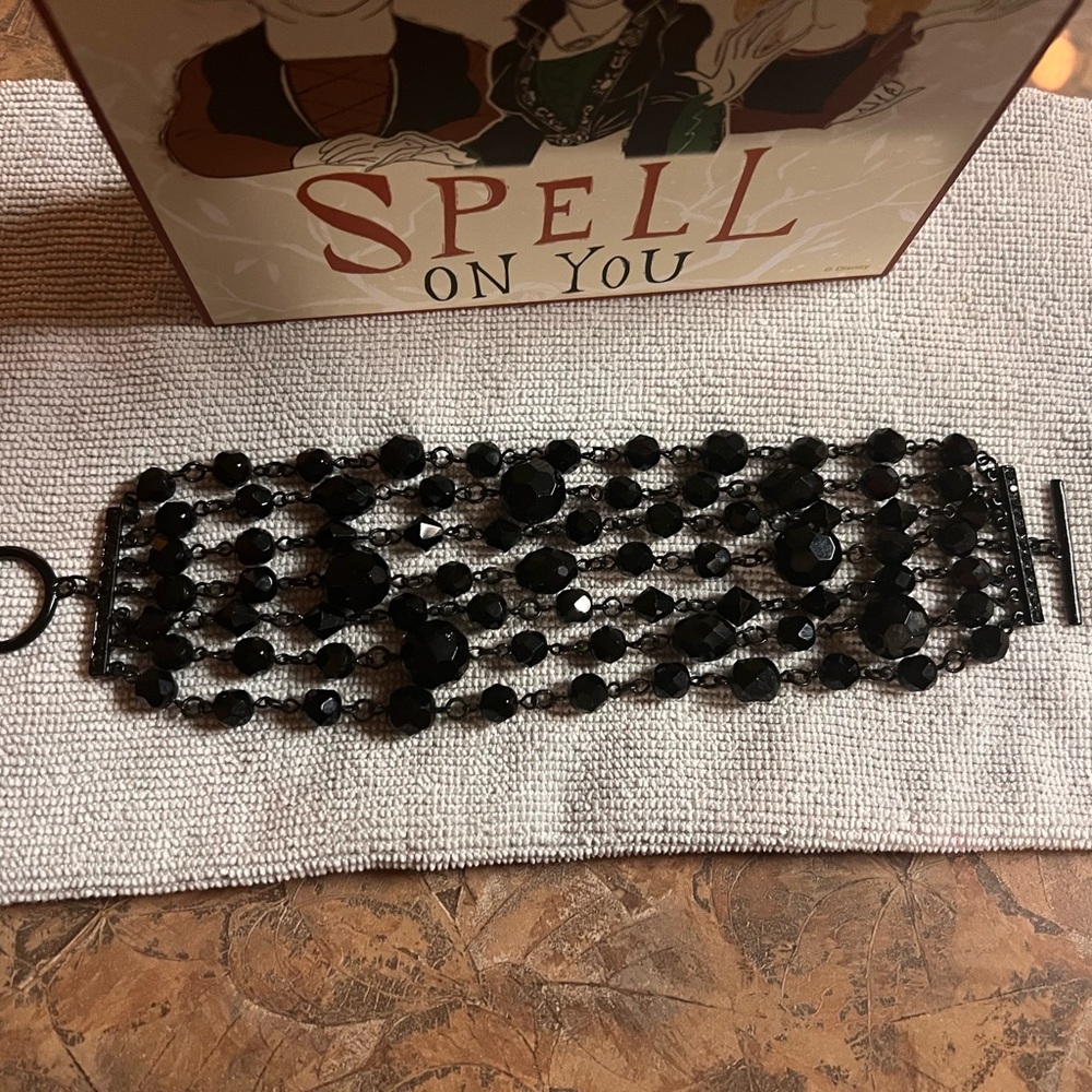 Toggle bracelet